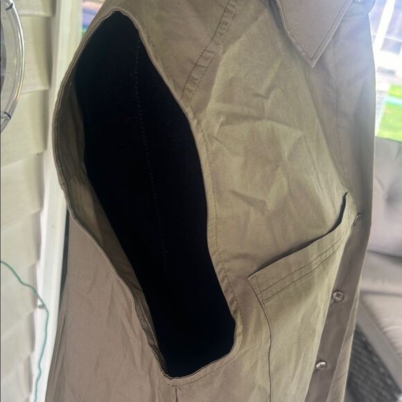 Banana Republic Classic Tan Garment   E - Picture 4 of 8